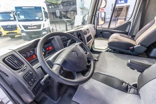 Renault N/A 2012 - MIDLUM 270 (18t) DXI + Dhollandia image 15
