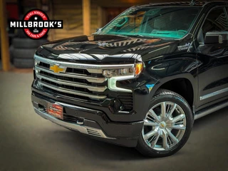 Chevrolet Silverado 2024 - High Country 6.2 V8 420 PK изображение 2