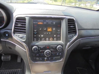 Jeep Grand Cherokee 2015 - 4X4 SUMMIT EDITION 3.0 LTR V6 obrazek 15
