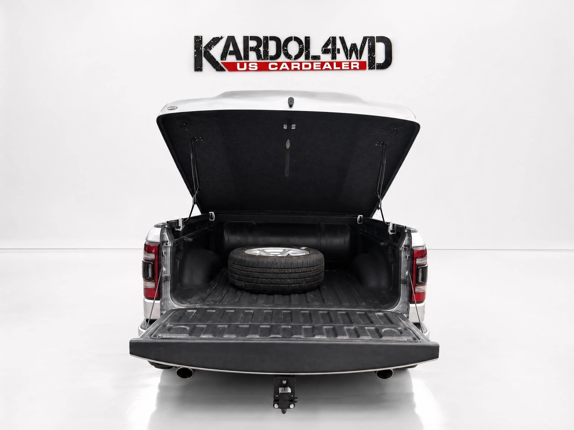 Dodge Ram 1500 2022 - 5.7 V8 4x4 Crew Cab Limited obrázek 6