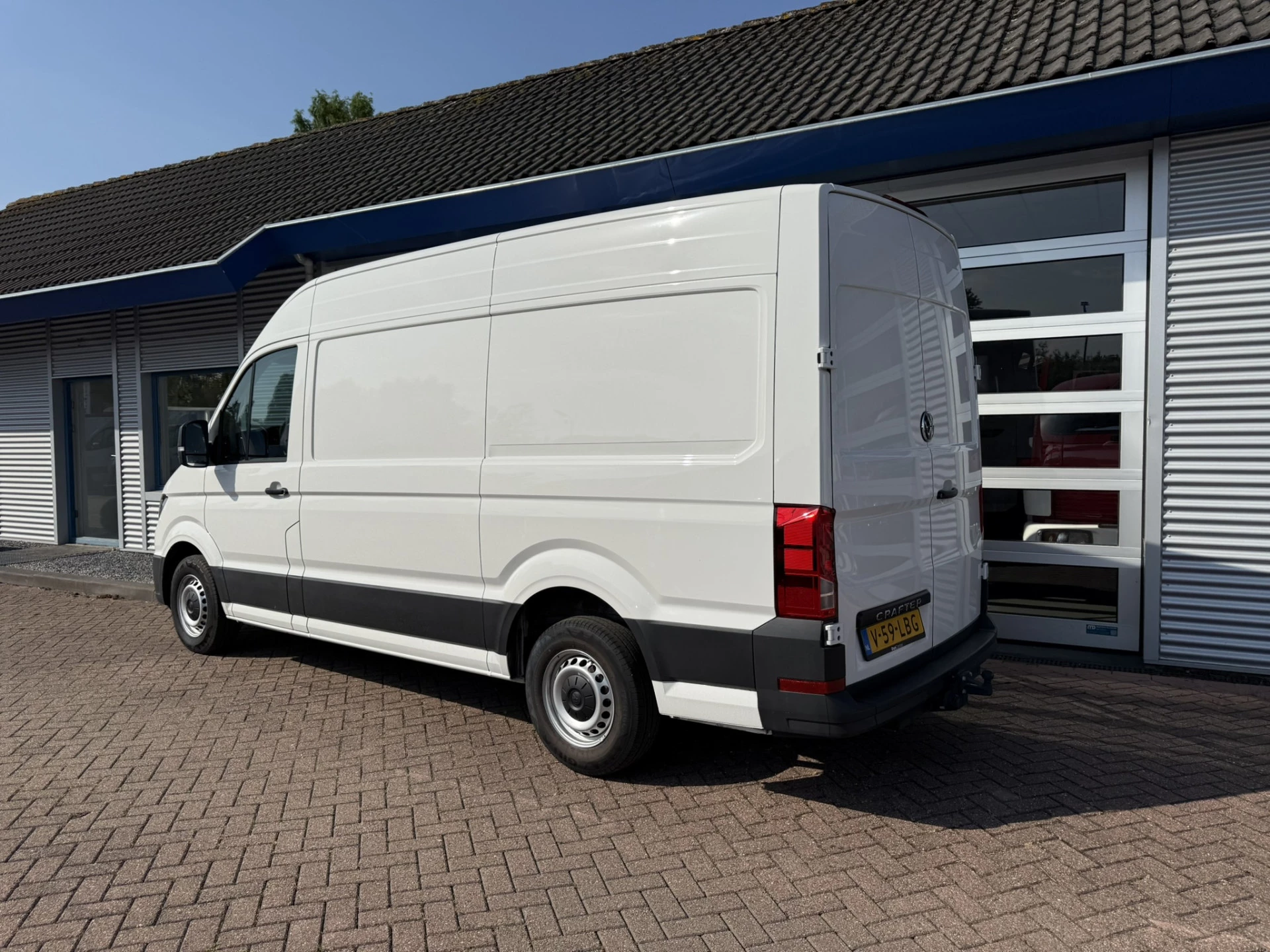 Volkswagen Crafter 2024 - 30 2.0 TDI L3H3 Trendline Airco/Apple-Android carplay afbeelding 3