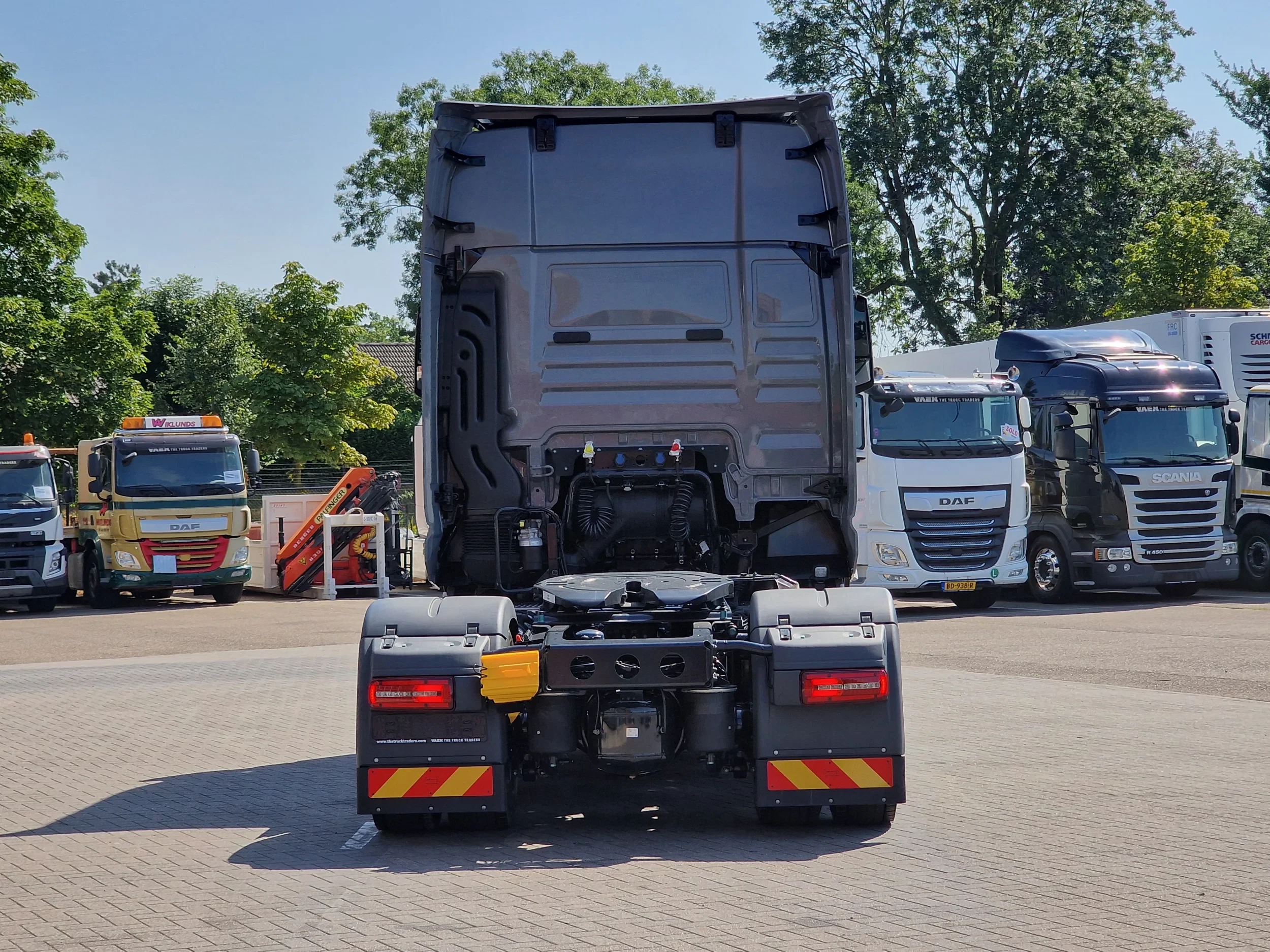 MAN TGX 2026 - 18.520 GX - D30 - Retarder - Full air - Night clima - Navi - 2x tank imagem 6