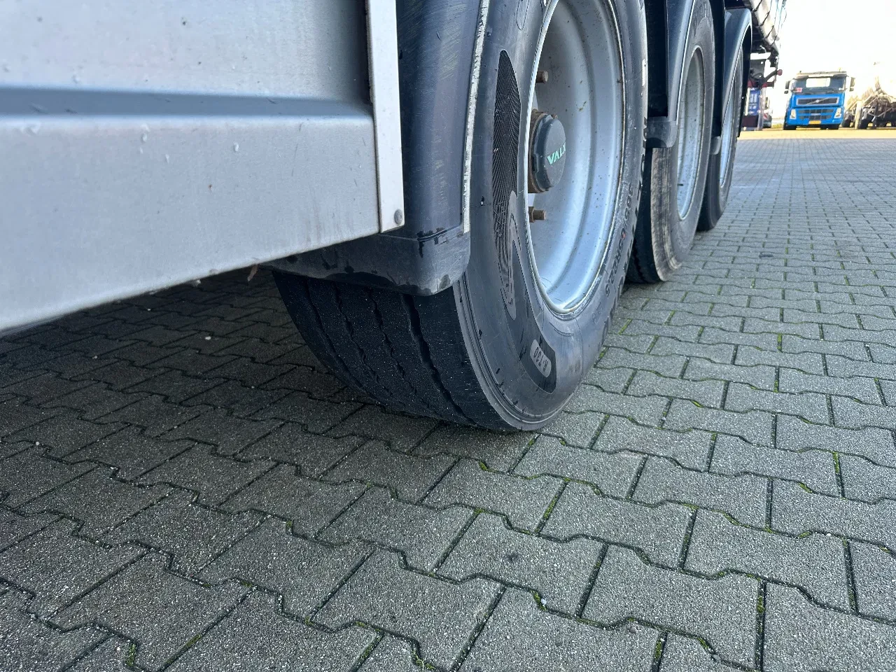 Pacton 2020 - nieuwe zeilen / alu zijborden + planken / hardhouten vloer / NL-trailer / APK: 08-2026 imagen 23