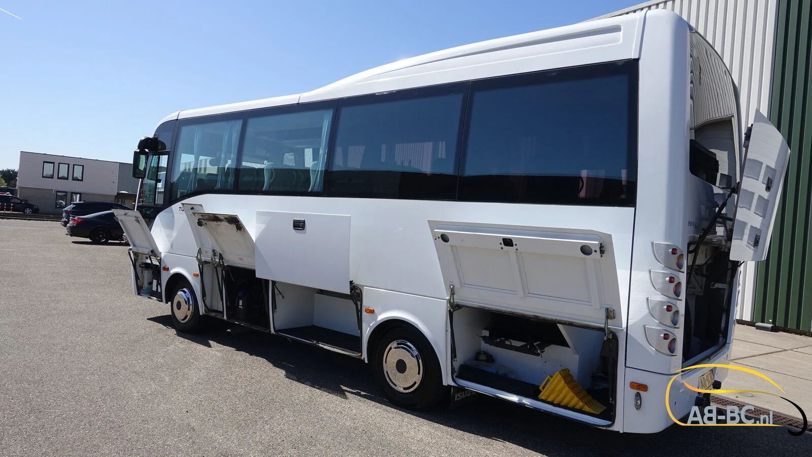 Isuzu Turquoise 30 seats EURO 6 2016 afbeelding 16