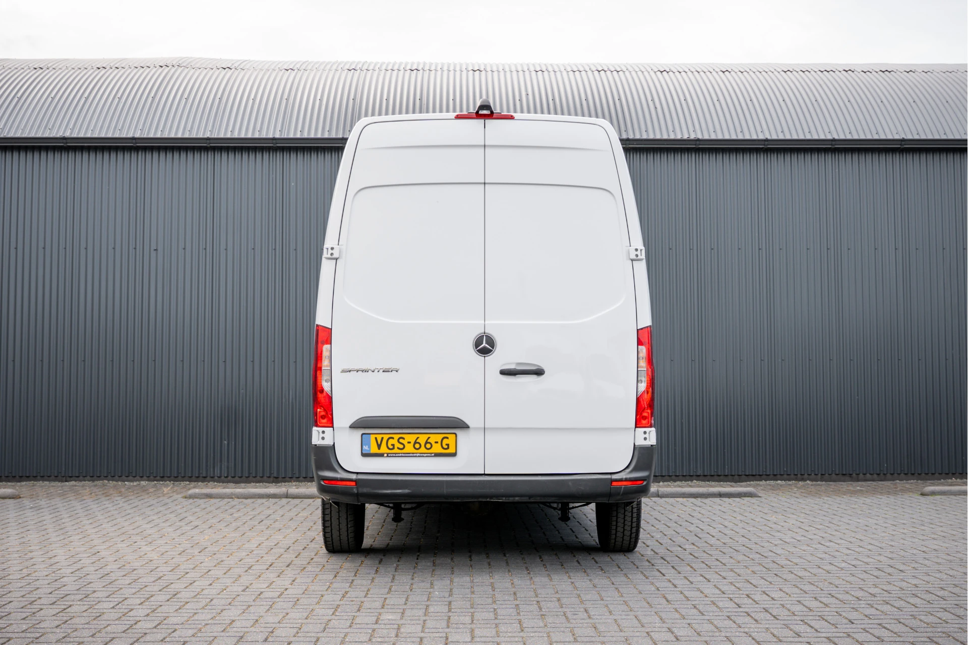Mercedes-Benz Sprinter 2020 - 311 CDI RWD L2H2 | | Volledig Ingericht | Mbux | Camera | Climatronic afbeelding 8