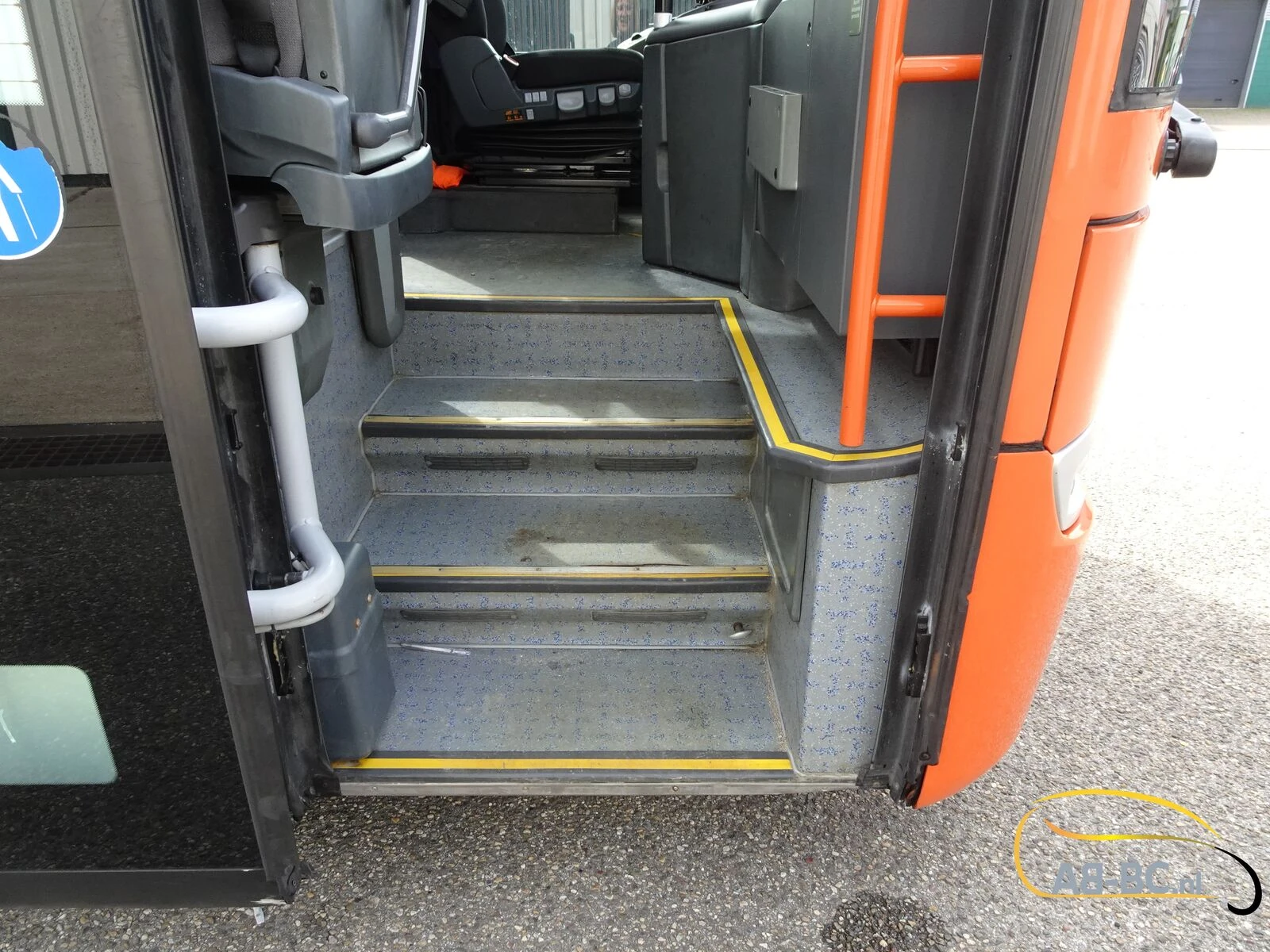 Mercedes-Benz Intouro 49 Seats Liftbus EURO 6 2016 afbeelding 38