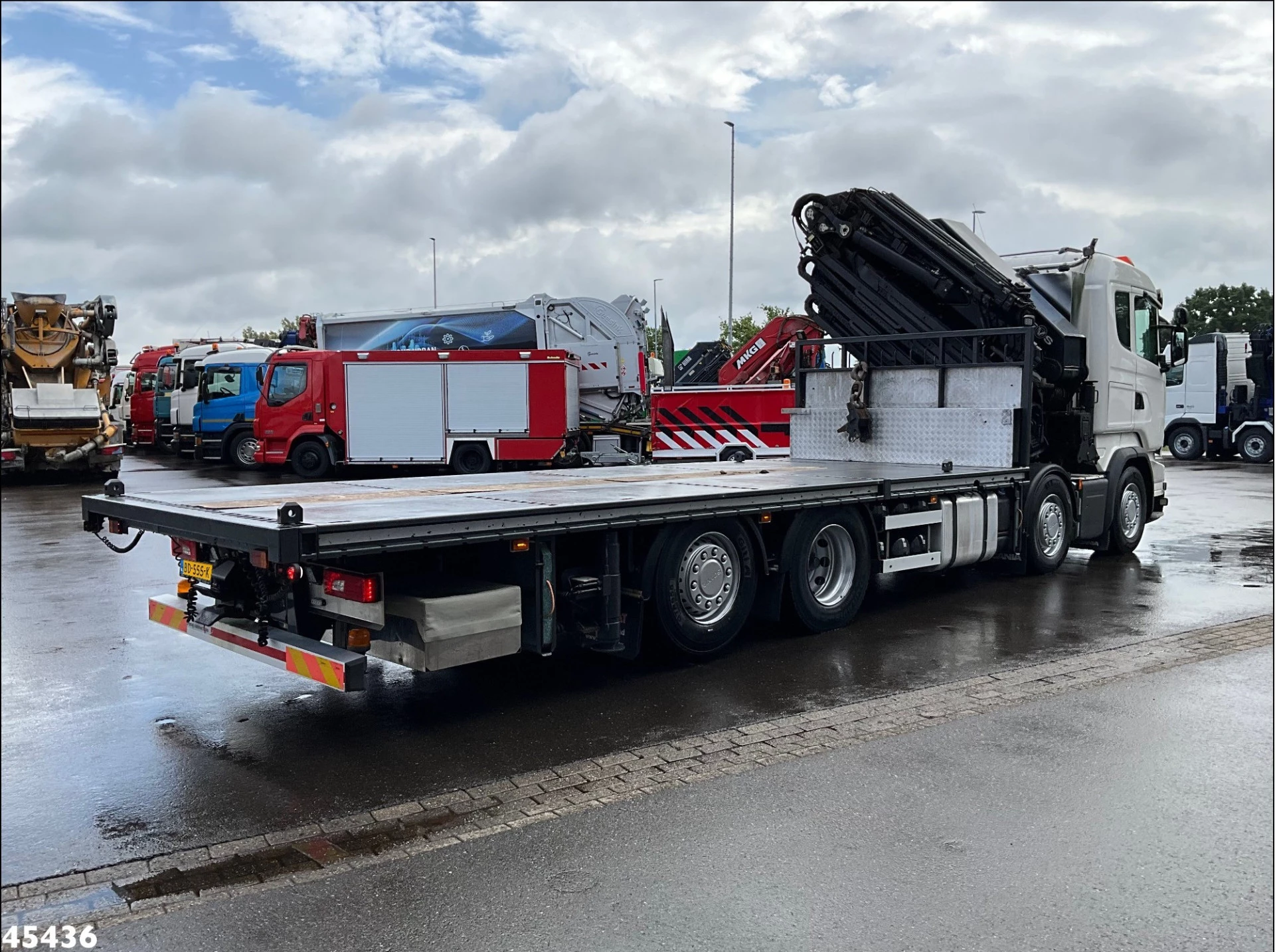 Scania R 2017 - R490 8x2 Euro 6 Retarder HMF 85 Tonmeter laadkraan + Fly-jib image 7