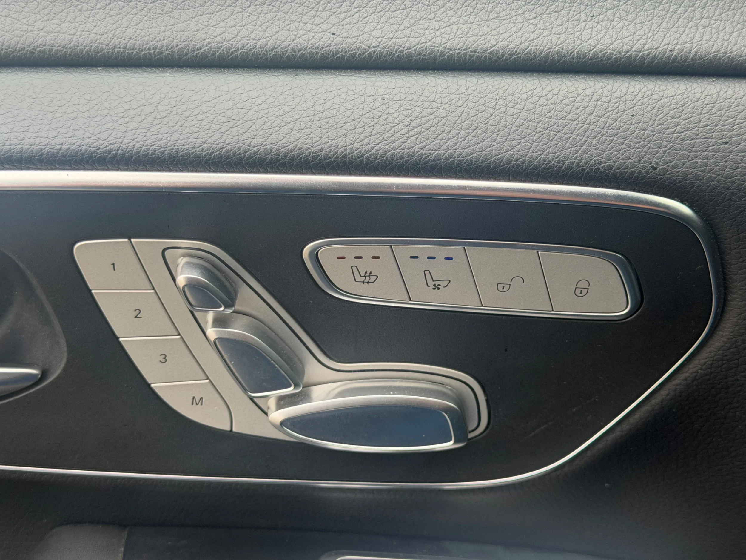 Mercedes-Benz V-Class 2023 - 300D Lang Automaat Airco Navi Luchtvering Memory stoelen obrázek 14