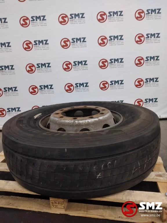 Bridgestone - Occ vrachtwagenband Bridgestone Duravis 315/80R22. Bild 1