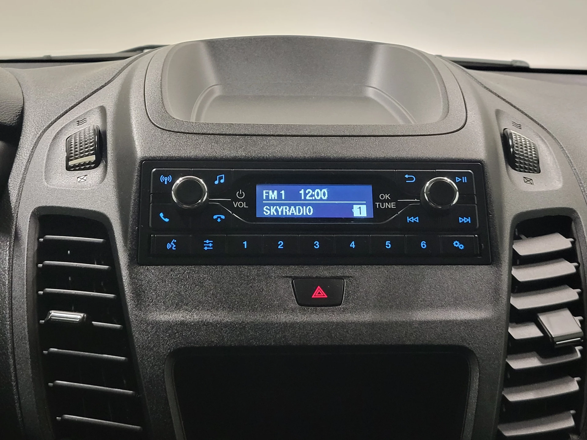 Ford Transit Connect 2019 - 1.5EcoBlue 100pk Euro 6! image 11