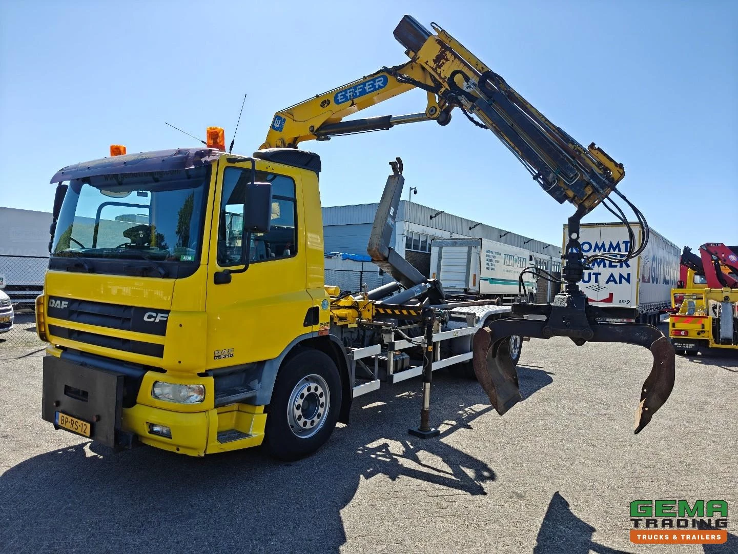 DAF CF 75.310 FAN 2004 imagen 1