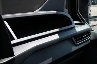 Ford Transit Custom 2024 - 320 2.0 TDCI L2H1 Trend DC 136pk - Carplay - Android - Camera - Trekhaak - LED koplampen - Stoelverwarming - Draadloos laden - Rijklaar image 35
