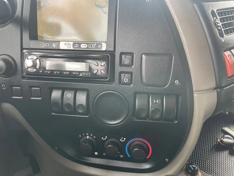DAF 2008 - XF 105 410 EURO 5 SPACE CAB / MANUAL GEARBOX / DRIVING LESSONS obrázek 16