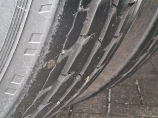 Volvo FH 2013 - 13.460 Globetrotter XL 6x2 - Box with side doors - Loadlift + Kelberg trailer 2012 with loadlift afbeelding 20