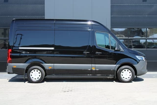 Mercedes-Benz Sprinter 2024 - 317CDI L2H2 Select - LED - Mbux 10 - 3.5t Trekhaak - Geveerde Stoel - Betimmering - Camera - Carplay - Blind spot - Cruise - Rijklaar image 4