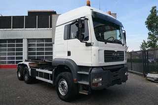 MAN TGA 2005 - 26.460 | Hooklift VDL 25Ton | 6X4 | 754023Km | 2005 | Full Spring | Sleep Cab. | Stand Klima | Belgium Truck bild 2
