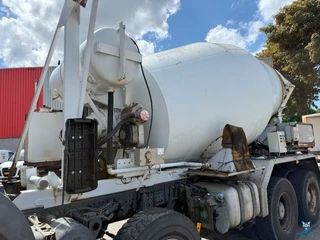 Liebherr 804 FSL 2015 - 804 FSL / 8m³ / WATERTANK 500 LITER / POMP NOT INCLUDED / ! EMPTY ! / 2015 bild 1