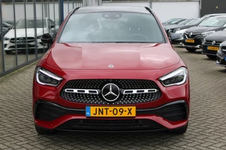 Mercedes-Benz GLA 2021 - 250e AUT8 AMG NIGHT PAKKET PANORAMADAK DISTRONIC MEMORY SFEER 360-CAMERA TREKHAAK immagine 11