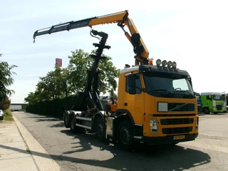Volvo FM 400 2008 - 8X2 FULL STEEL image 3