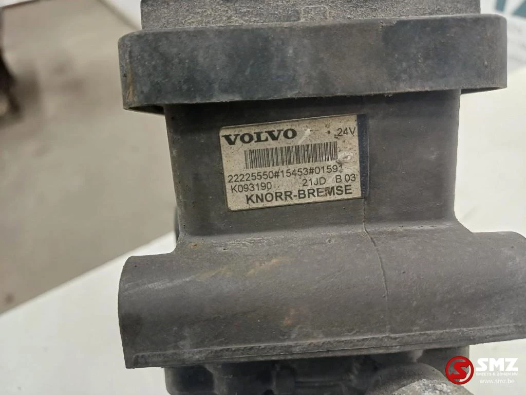 Volvo 2016 - Occ EBS voorasmodulator Volvo obrázek 6