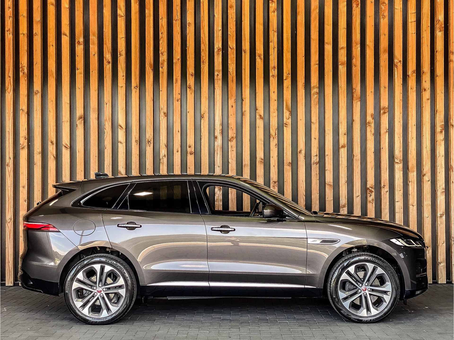 Jaguar F-PACE 2022 - 2.0 P400e S 400PK PHEV afbeelding 4