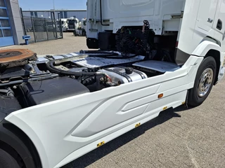 DAF NGD XF 530 2022 - / ONLY:242459 KM / HYDRAULICS / TUV:31-08-2026 / DEB / AEBS / LDWS / FRIDGE / AUTOMATIC / EURO-6 / 2022 afbeelding 9