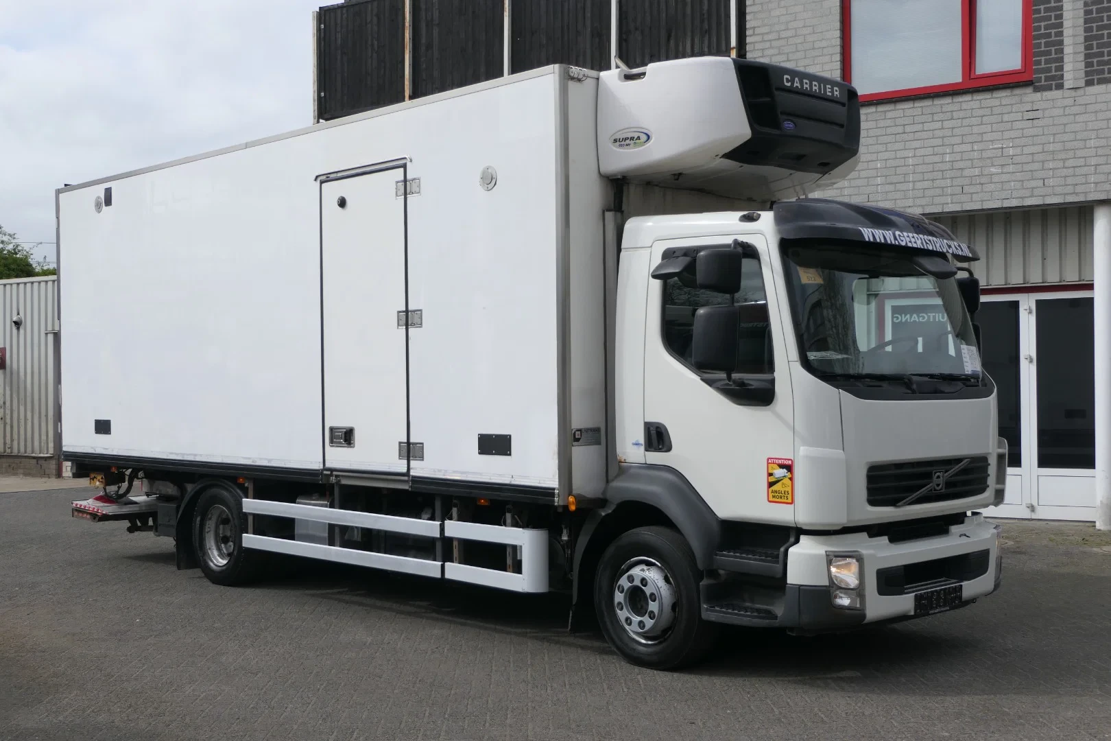 Volvo 240 2013 - FL | Carrier SUPRA 950Mt / Bi-temp | 3 Compartments | 425260Km | 2013 | 12Ton | 6 Cylinder | Dhollandia 1500Kg | TUV/MOT/APK 05-2026 | Luxembourg Truck afbeelding 1