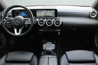 Mercedes-Benz CLA 2021 - Shooting Brake 180 AUT7 Luxury Line LEDER SFEER CARPLAY TREKHAAK obrázek 2 náhled