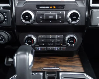 Ford F-150 2019 - (USA) Harley Davidson V8 5.0L Tuscany Motor Co. imagem 44