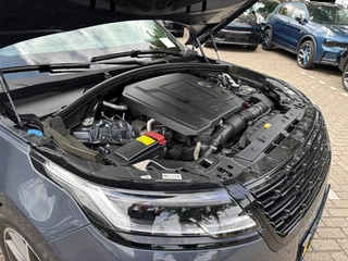 Land Rover Range Rover Velar 2024 - 2.0 P400e R-Dynamic HSE image 16
