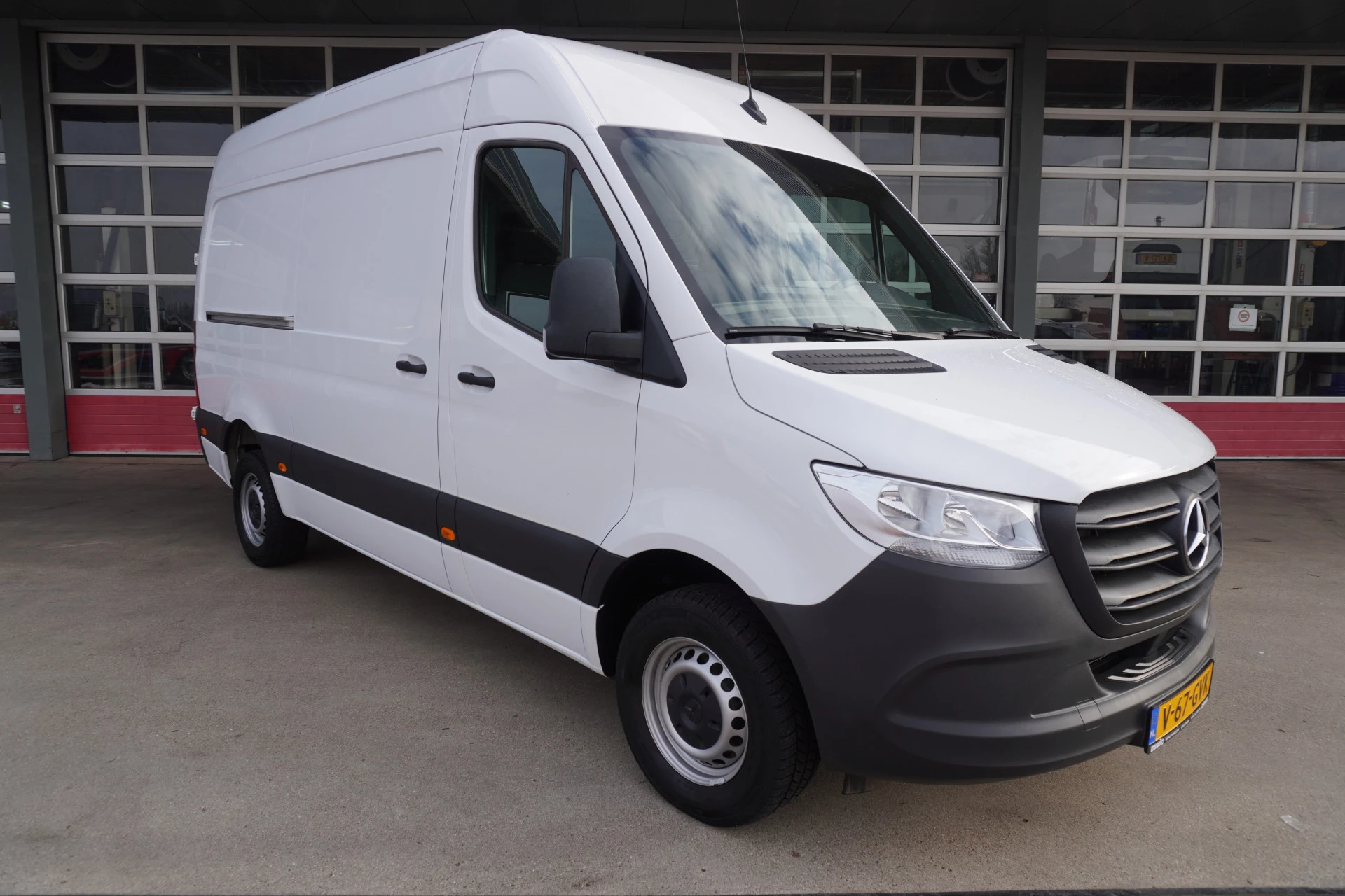 Mercedes-Benz Sprinter 2021 - 317 170pk CDI L2H2 obrázek 1