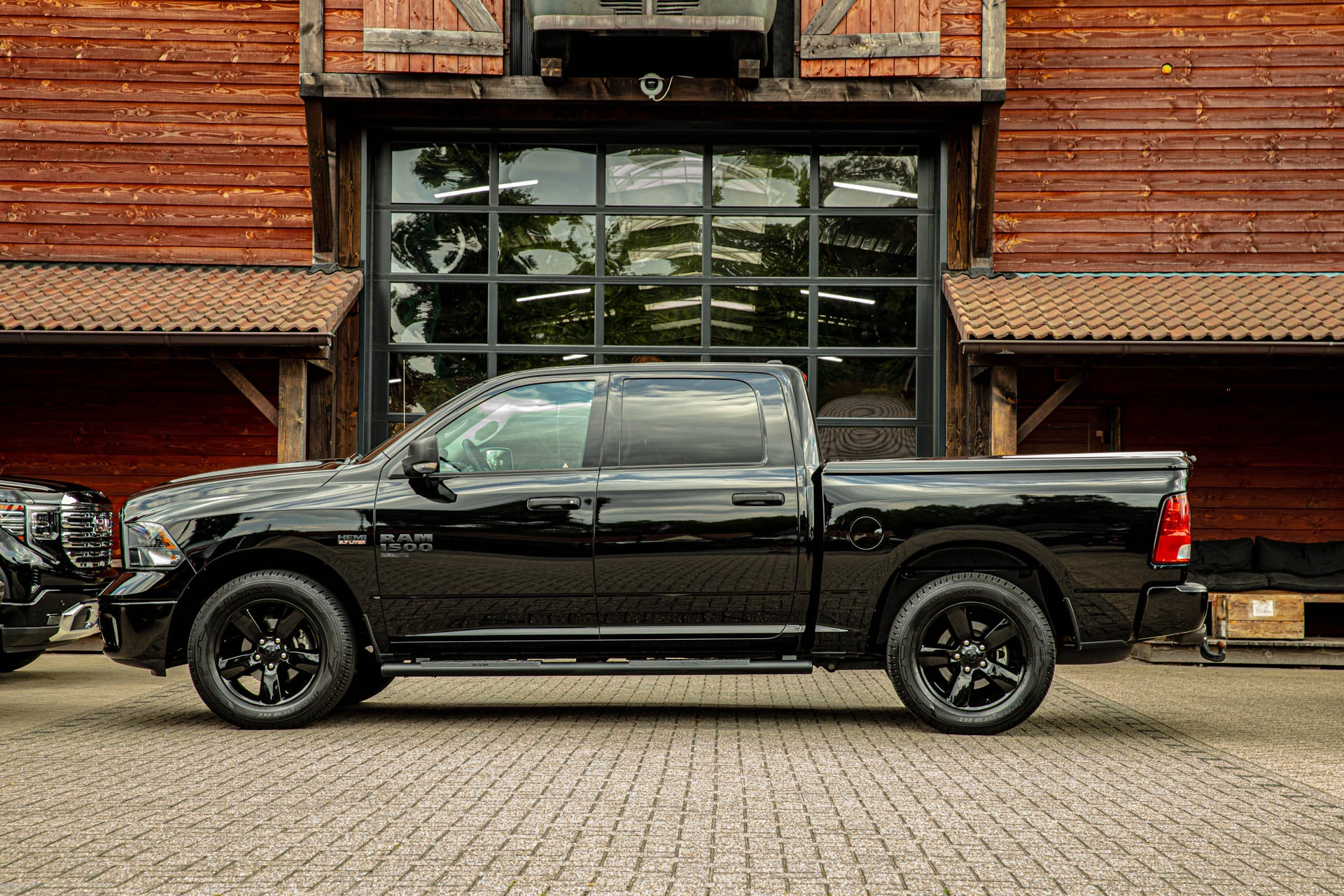 Dodge Ram 2024 - Dodge classic v8 | stoel verw | stuur verw | afbeelding 5