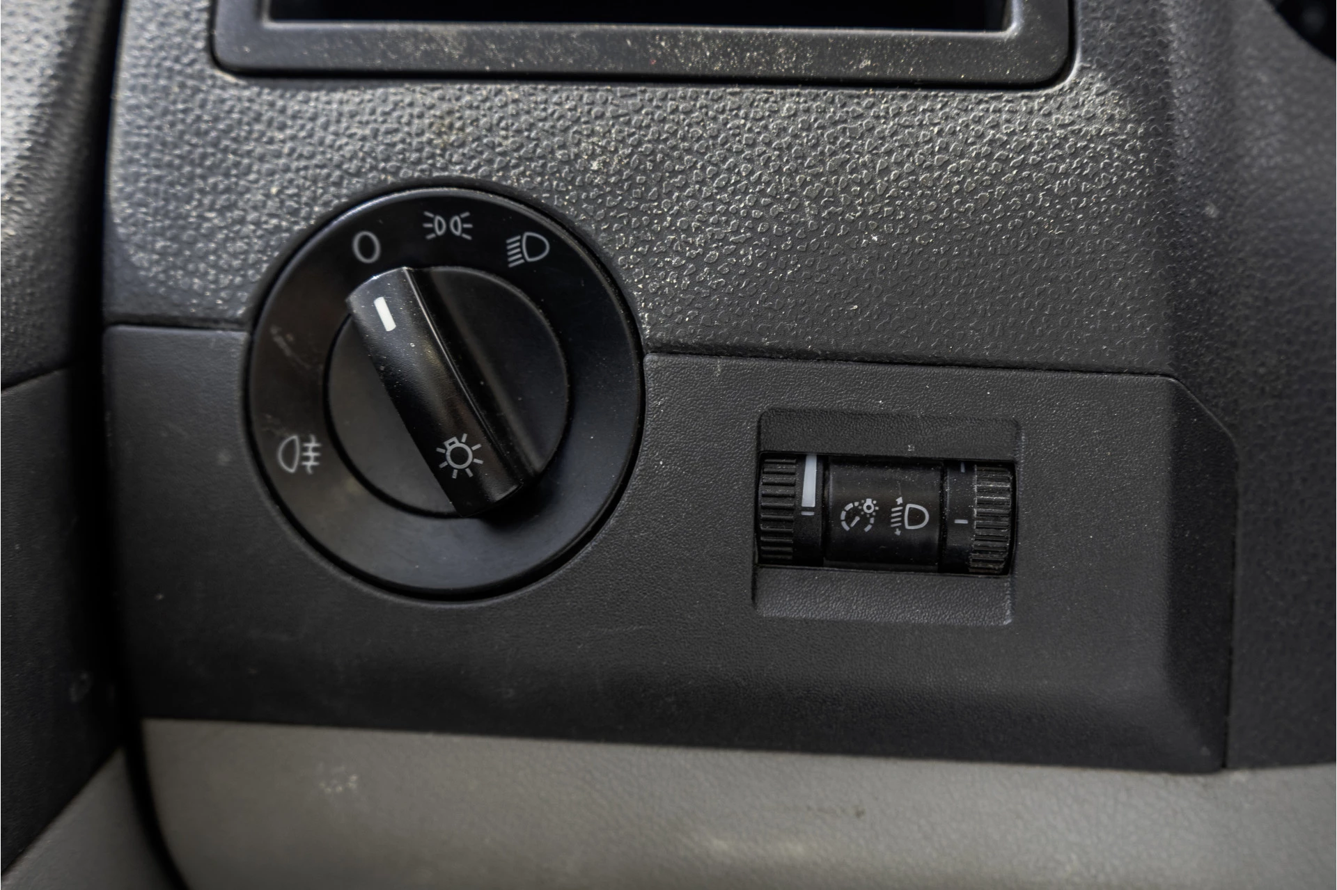 Volkswagen Transporter 2015 - TDI | L2H1 | Cruise | PDC obrázek 18