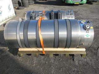 Scania - 2859387 // 2782051 // 2859386 // 2782050 ALLEEN NOG KLEINE TANK LNG TANKS SCANIA R 410 NGS 2021 zdjęcie 2 miniatura