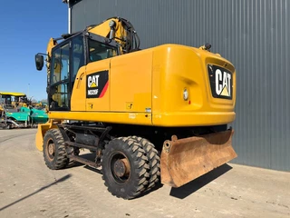 Cat N/A 2014 - M320F obrazek 3