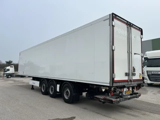 Krone Cool Liner 2015 - / Isolated Box / Loadlift 2000 kg image 20