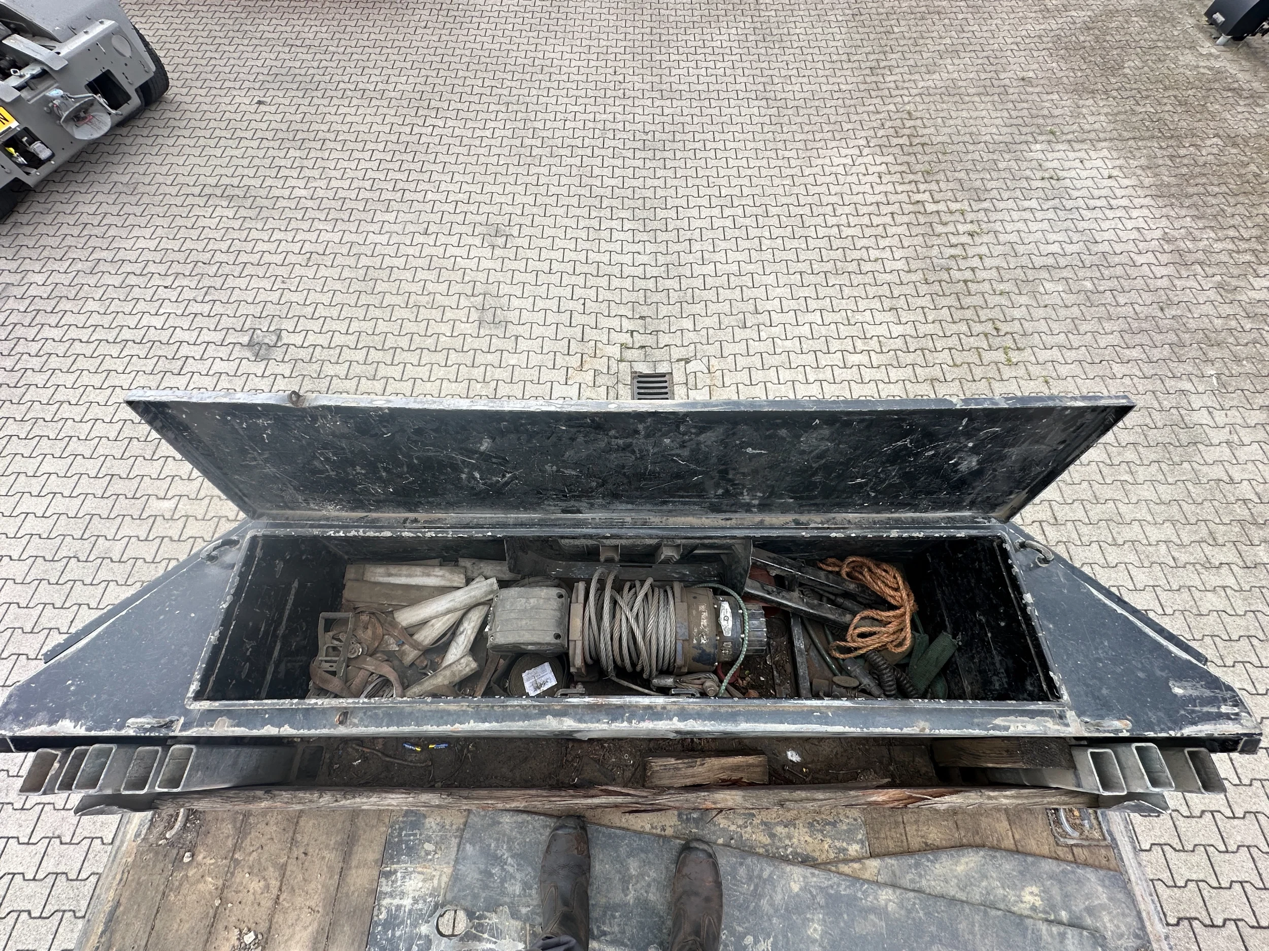 Broshuis 2019 - 3ABSD Lowloader 3-axle / GVW: 59.000kg / Neck: 23.000kg / hydraulic steering + ramps + loading table / 4.60m extendable / winch / liftaxle afbeelding 47
