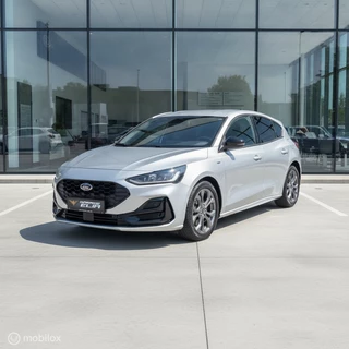 Ford Focus 2022 - 1.0 EcoBoost Hybrid Titanium Style ST-Line Aut obrazek 5