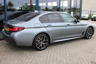 BMW 5 Series 2022 - 520e M-SPORT SCHUIFDAK LEDER MEMORY CARPLAY HEAD-UP obrazek 8