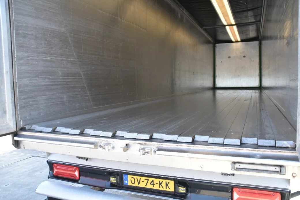 Kraker 2024 - CF-Z - WALKING FLOOR - 10 MM - SAF AXLES - LIFT AXLE - DISC BRAKES - ALCOA'S - WABCO SMARTBOARD - REMOTE CONTROL - afbeelding 10