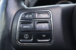 Jeep Wrangler 2010 - 3.8i V6 Aut. Sahara 4 drs JK 4x4 / LED / SOFTTOP zdjecie 34