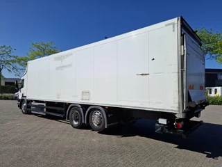 Scania P 2017 - P320 / HYBRIDE / ONLY:294233 KM / LIFT+LENKACHSE / SCHMITZ ISOLATED BOX / PLATFORM / LWDS / NAVI / XENON / AUTOMATIC / EURO-6 / 2017 image 3