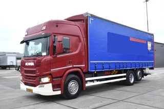 Scania P 2021 - P280 NGS 6X2*4 - NEW TACHO - SLIDING CURTAINS/ROOF - 251 TKM - WHEELBASE: 515 CM - DHOLLANDIA - TOP CONDITION - te koop