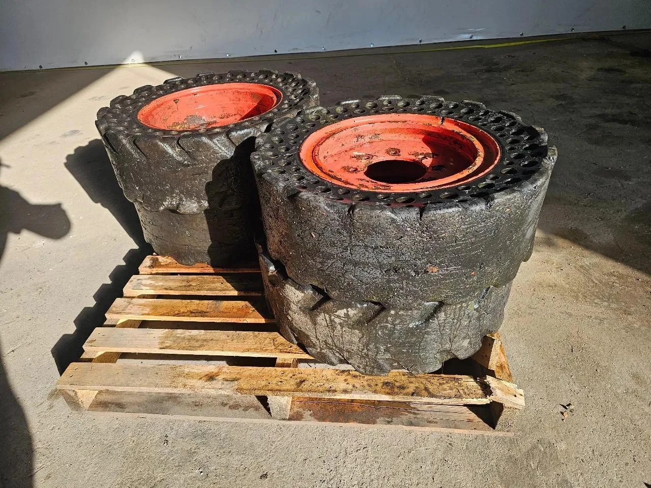 Michelin 30x10-16 Bild 2