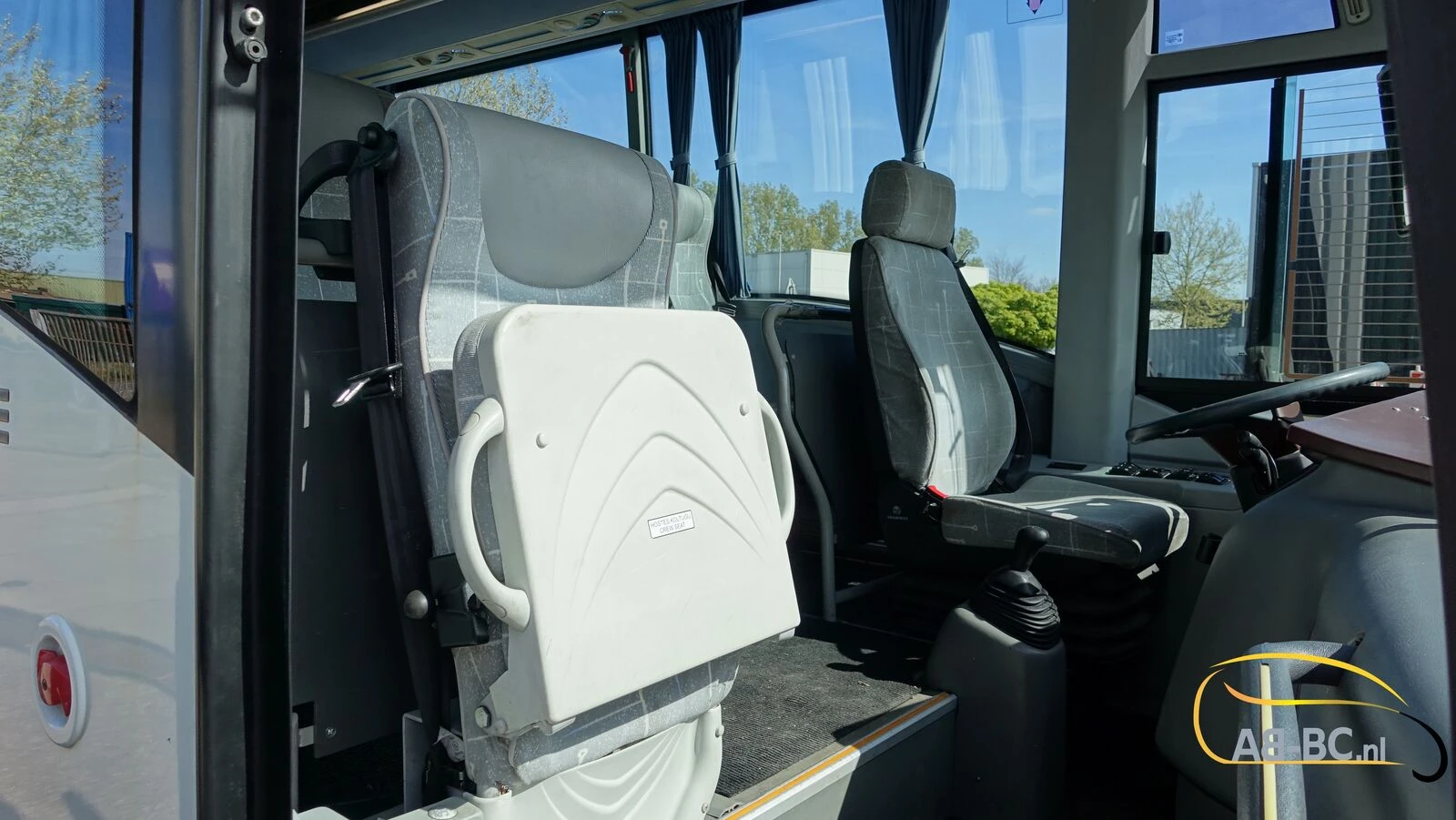 Isuzu Turquoise 30 seats EURO 6 2016 afbeelding 37