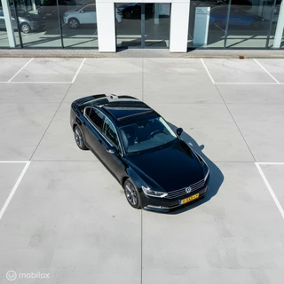 Volkswagen Passat 2015 - 1.8 TSI Highline DSG | Full Options | PANO zdjecie 11