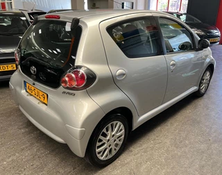 Toyota Aygo 2011 - 1.0-12V Comfort 2e Eigenaar - NAP - Navigatie - Airco image 12
