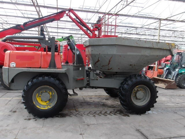 AUSA D600 2011 afbeelding 1