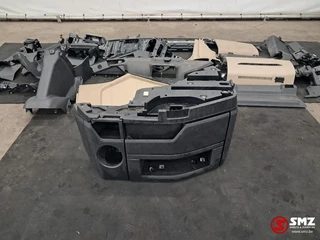 Mercedes-Benz Actros 2022 - Occ dashbordset Mercedes MP5 imagem 3 miniatura