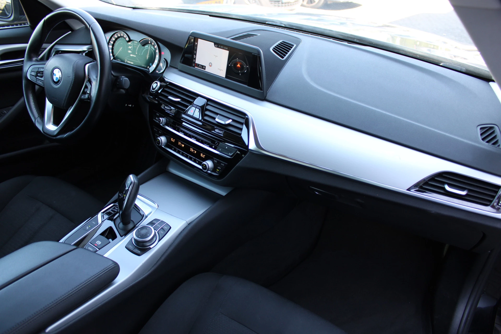 BMW 5 Serie 2018 - 530e iPerformance Executive afbeelding 11
